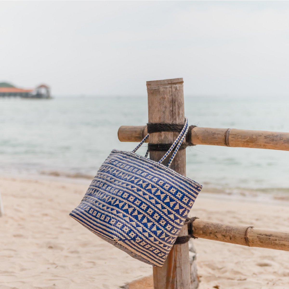 Blauwe boodschappentas | Strandtas | Shopper KIDUL gemaakt van rotan